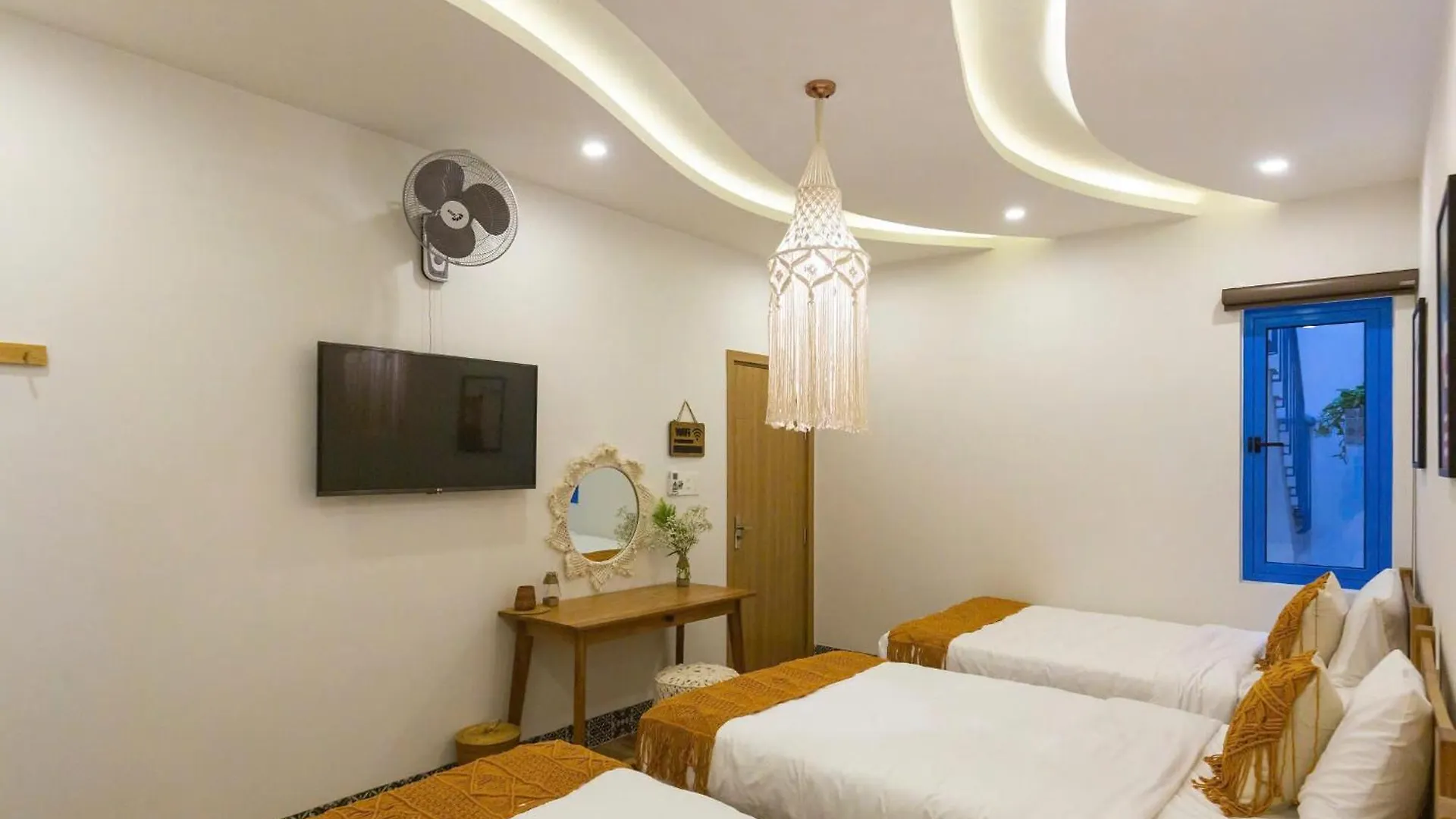 Hostel Lazy Bear Villa By The Little Hoi An