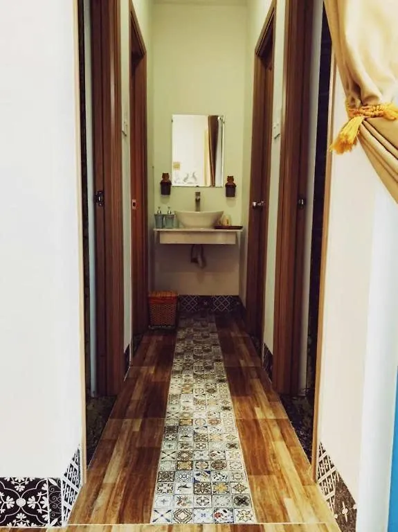 Hostel Lazy Bear Villa By The Little Hoi An