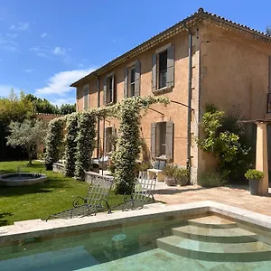 https://les-cavaillon.fr-provencehotel.com
