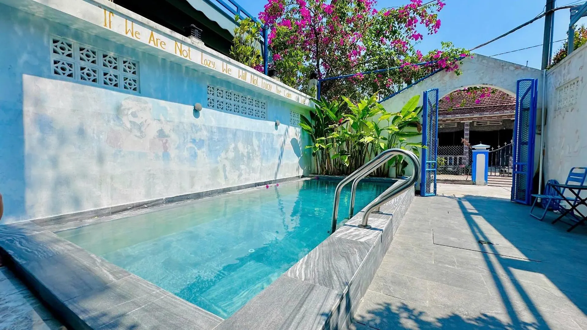 Hostel Lazy Bear Villa By The Little Hoi An Vietnam